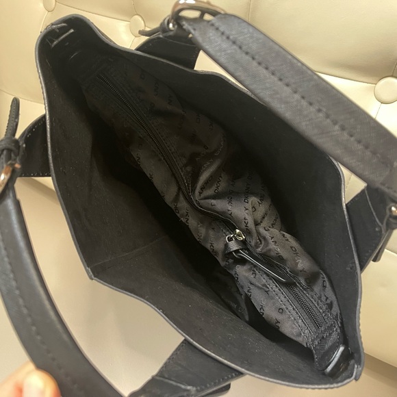 Dkny bucket bag - Picture 3 of 3